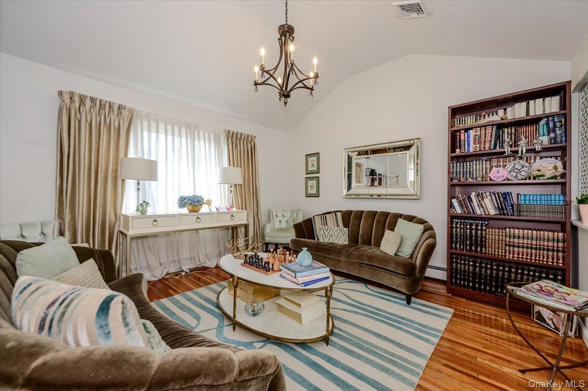 30 Cheshire Rd, Inwood, NY 11096 photo