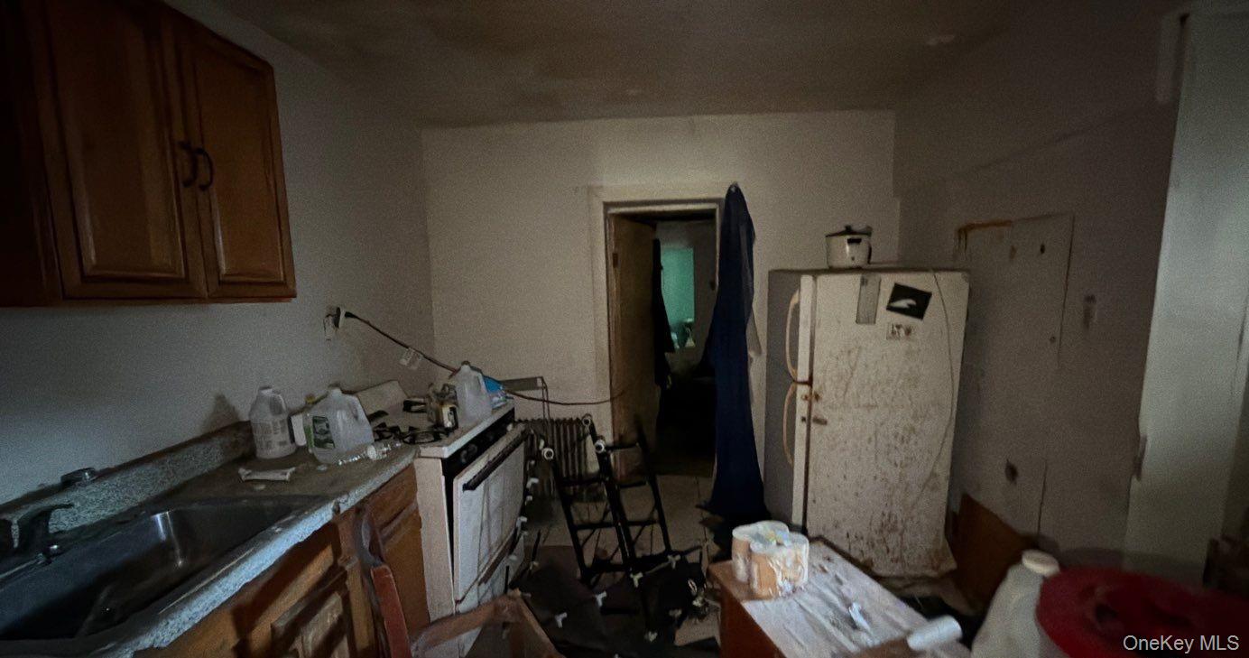 71 Milford St, Brooklyn, NY 11208 photo