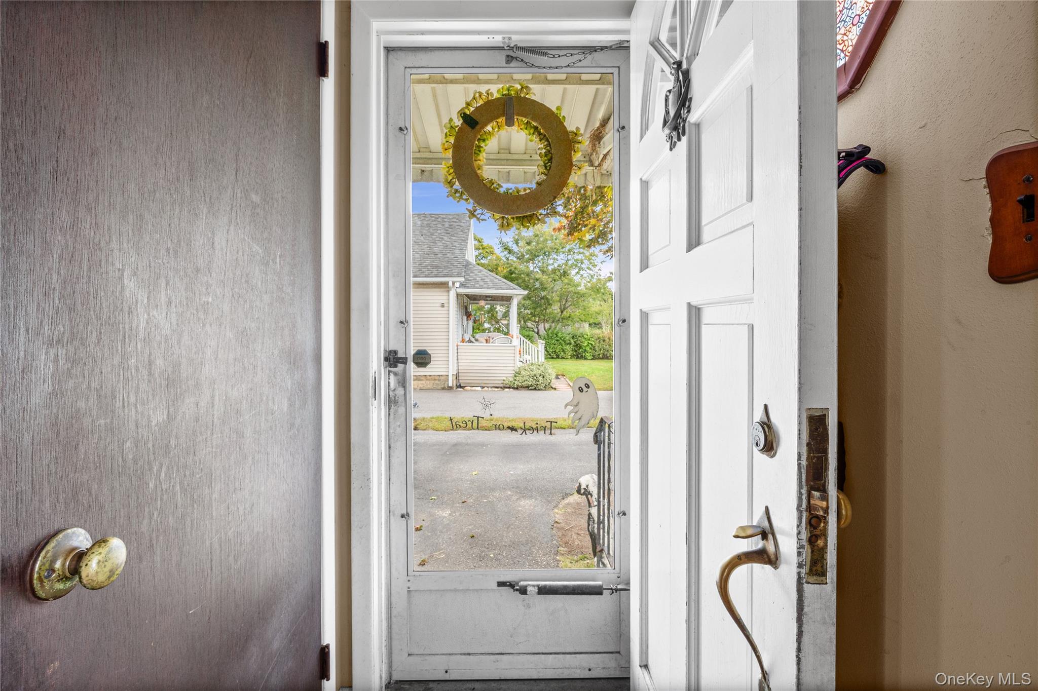 373 Oak St, Patchogue, NY 11772 photo