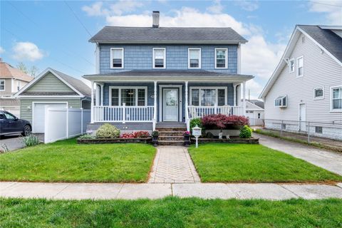 Single Family Residence in Oceanside NY 491 Henry Street.jpg