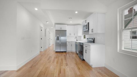 Duplex in Bronx NY 119 Rochelle Streets 9.jpg