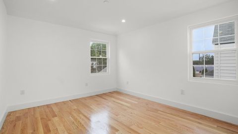 Duplex in Bronx NY 119 Rochelle Streets 15.jpg