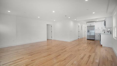 Duplex in Bronx NY 119 Rochelle Streets 7.jpg