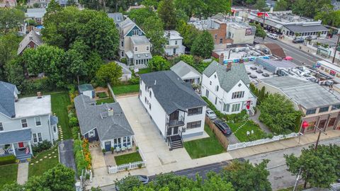 Duplex in Bronx NY 119 Rochelle Streets 29.jpg