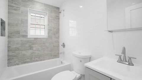 Duplex in Bronx NY 119 Rochelle Streets 19.jpg