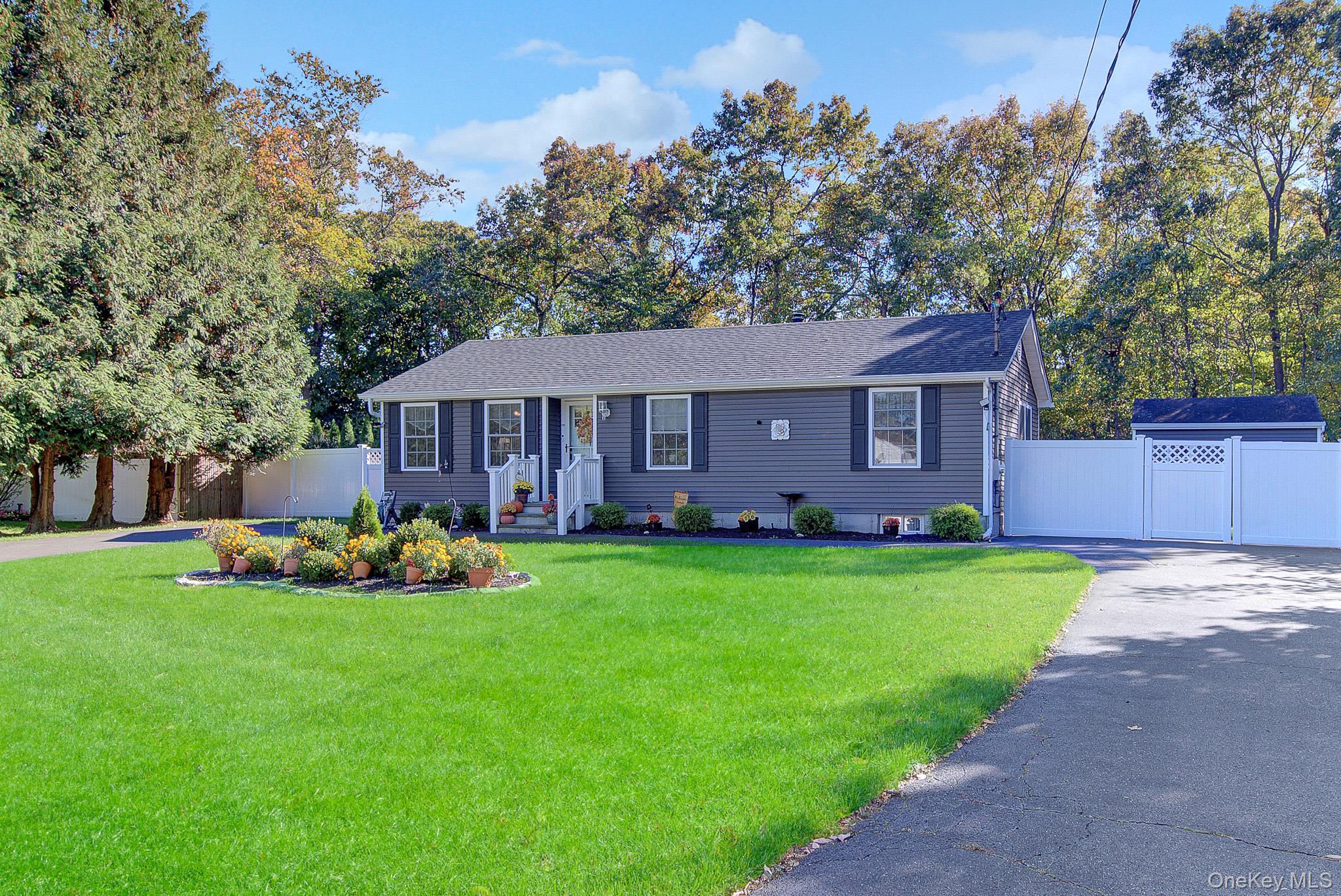 204 Pacific St, Port Jefferson, NY 11776 photo