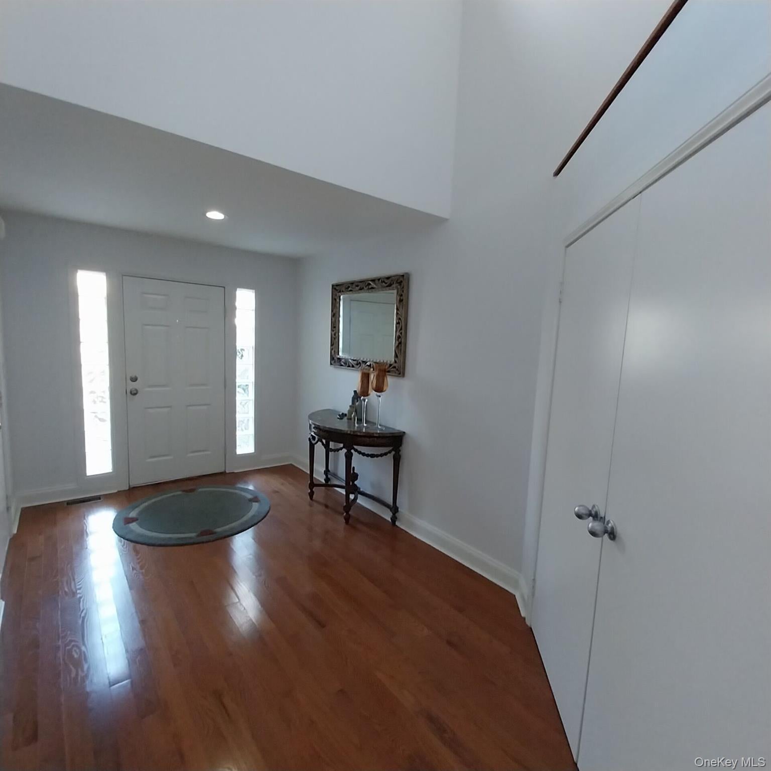 12 The Glen Lane 12, Glen Head, NY 11545 photo