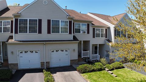 Condominium in Wappingers Falls NY 5705 Boulder Way.jpg