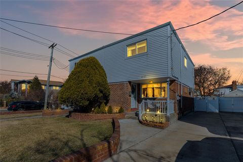 Single Family Residence in Flushing NY 6403 136th Street.jpg