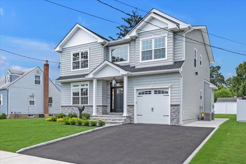 Single Family Residence in West Hempstead NY 688 Alton Road.jpg