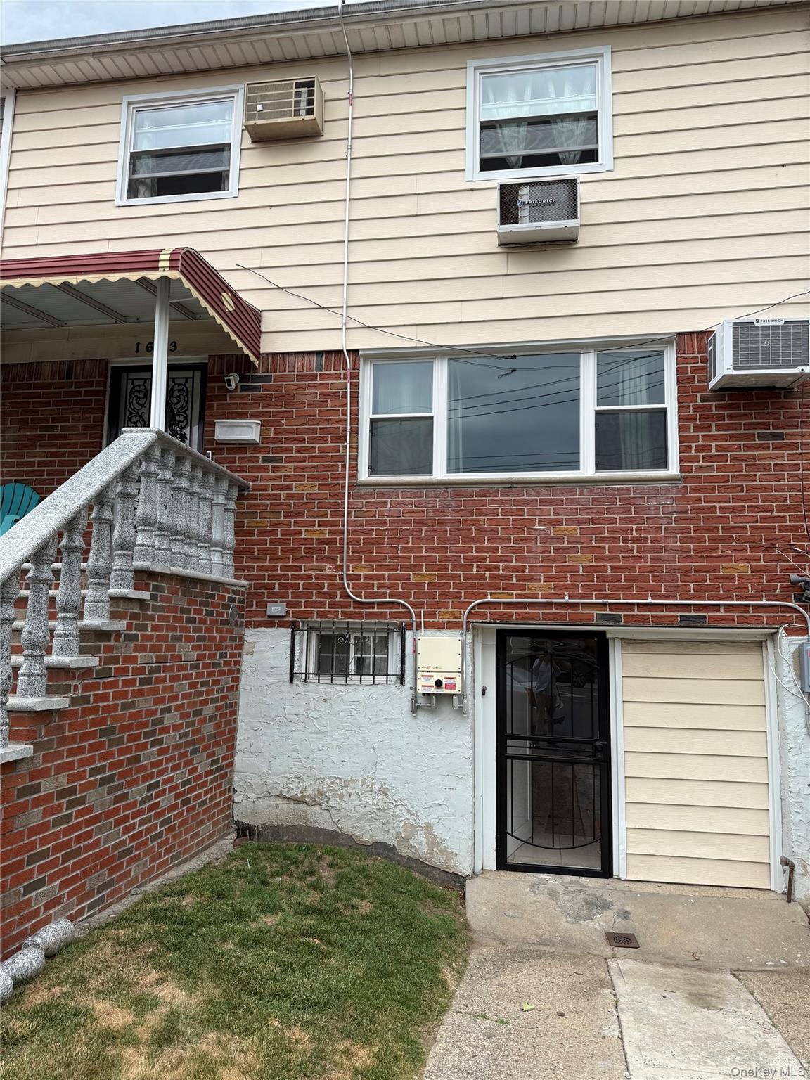 1633 Canarsie Rd, Brooklyn, NY 11236