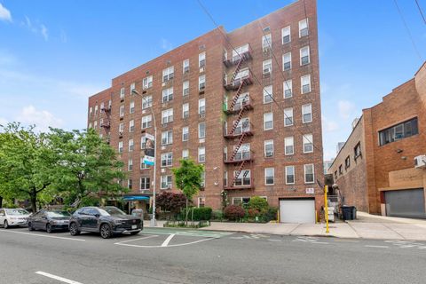 Stock Cooperative in Astoria NY 31-85 Crescent Street St #217.jpg