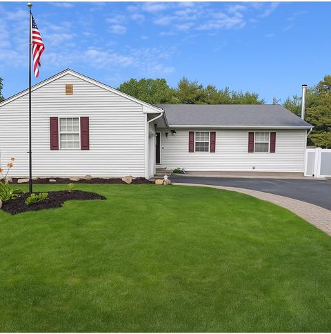 Single Family Residence in Bellport NY 7 Sunset Drive.jpg
