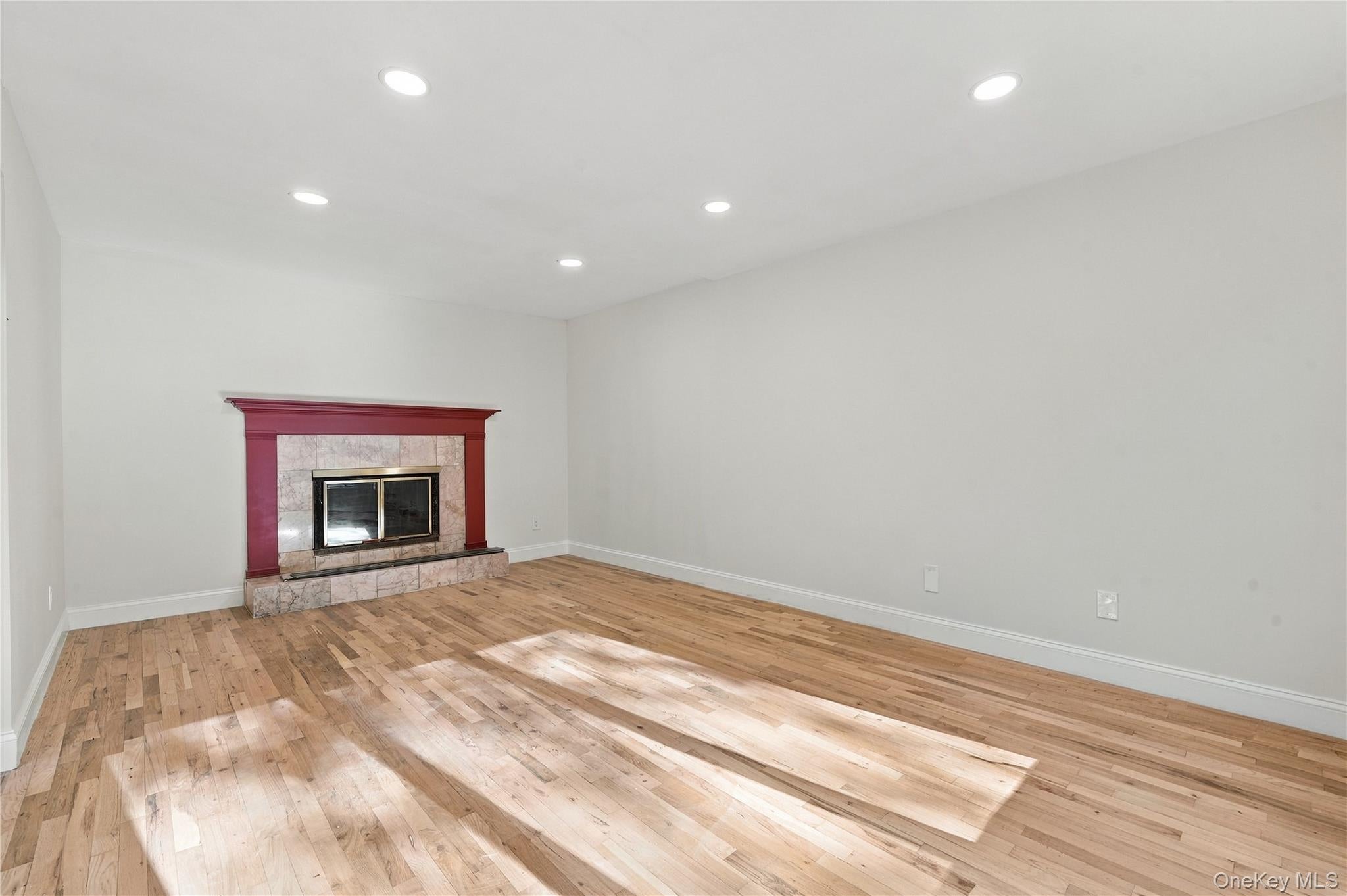 1147 N Country Rd, Stony Brook, NY 11790 photo