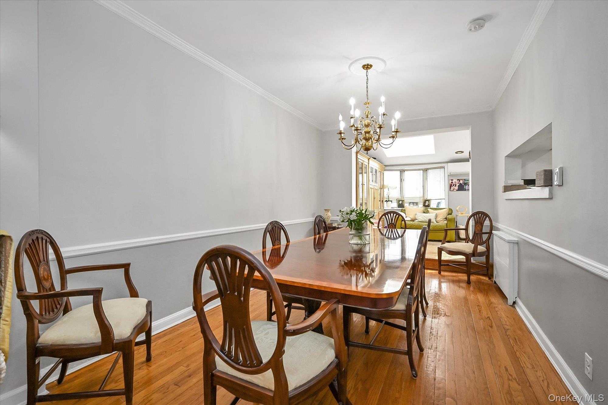 136 54 71st Rd, Kew Garden Hills, NY 11367 photo