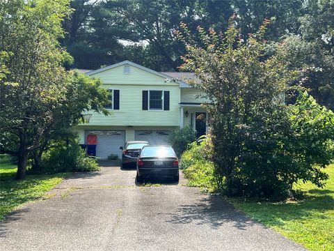 Single Family Residence in Millbrook NY 174 Horseshoe Road.jpg