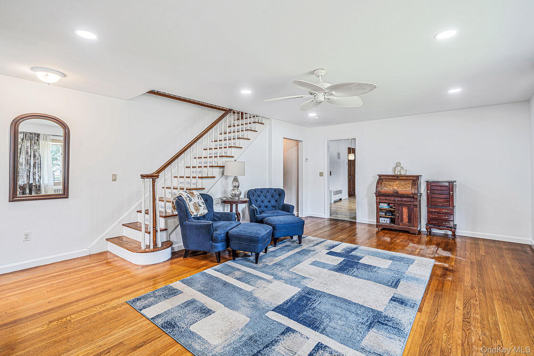 49 Seafield Ln, Bay Shore, NY 11706 photo