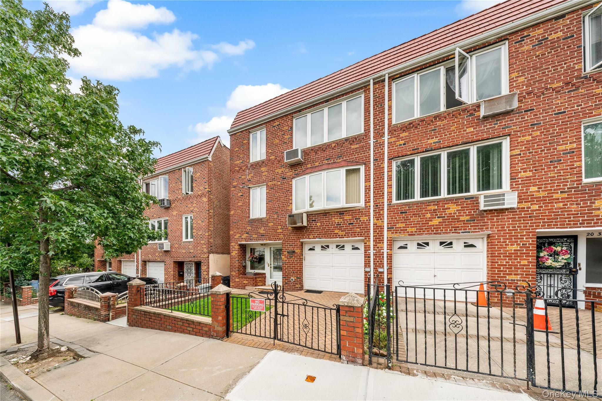 2031 36th St, Astoria, NY 11105 photo