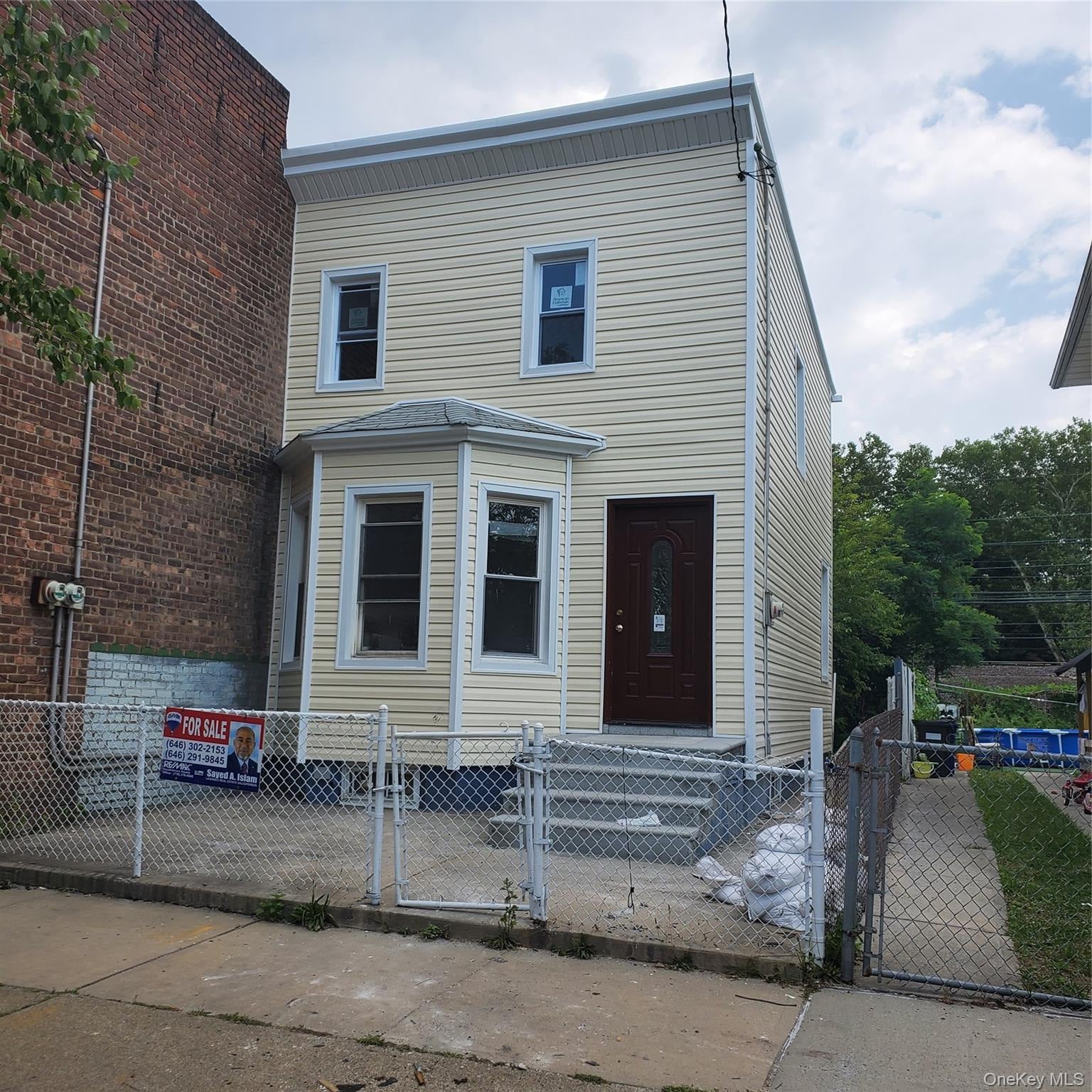 107 7 157th St, Jamaica, NY 11433