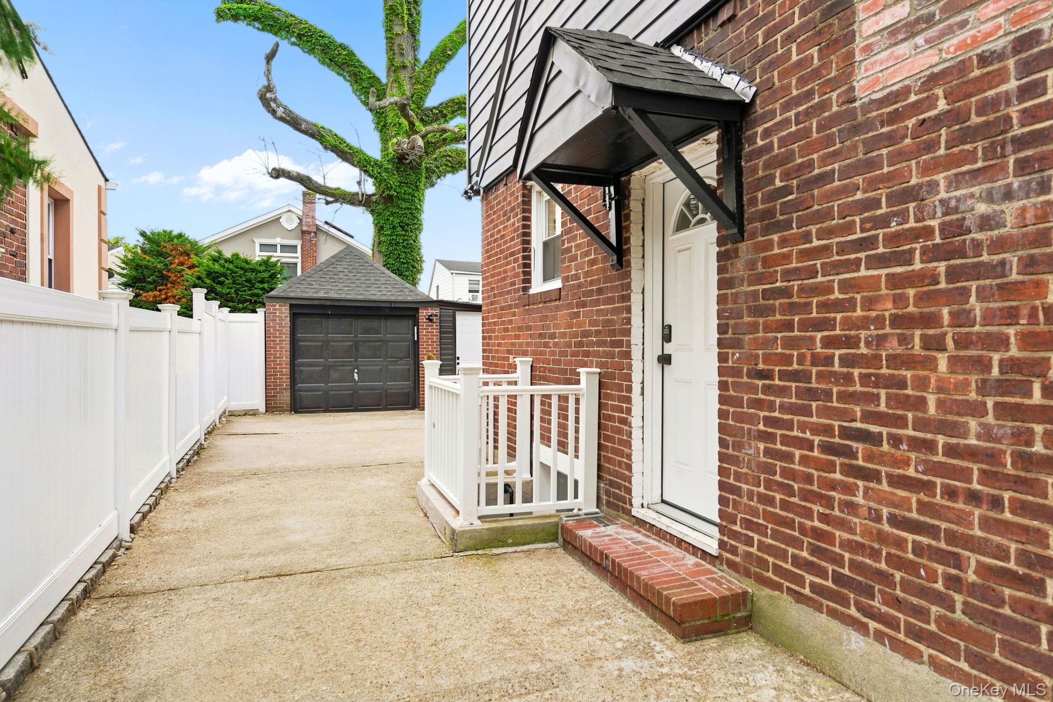 169 Rintin St, Franklin Square, NY 11010 photo