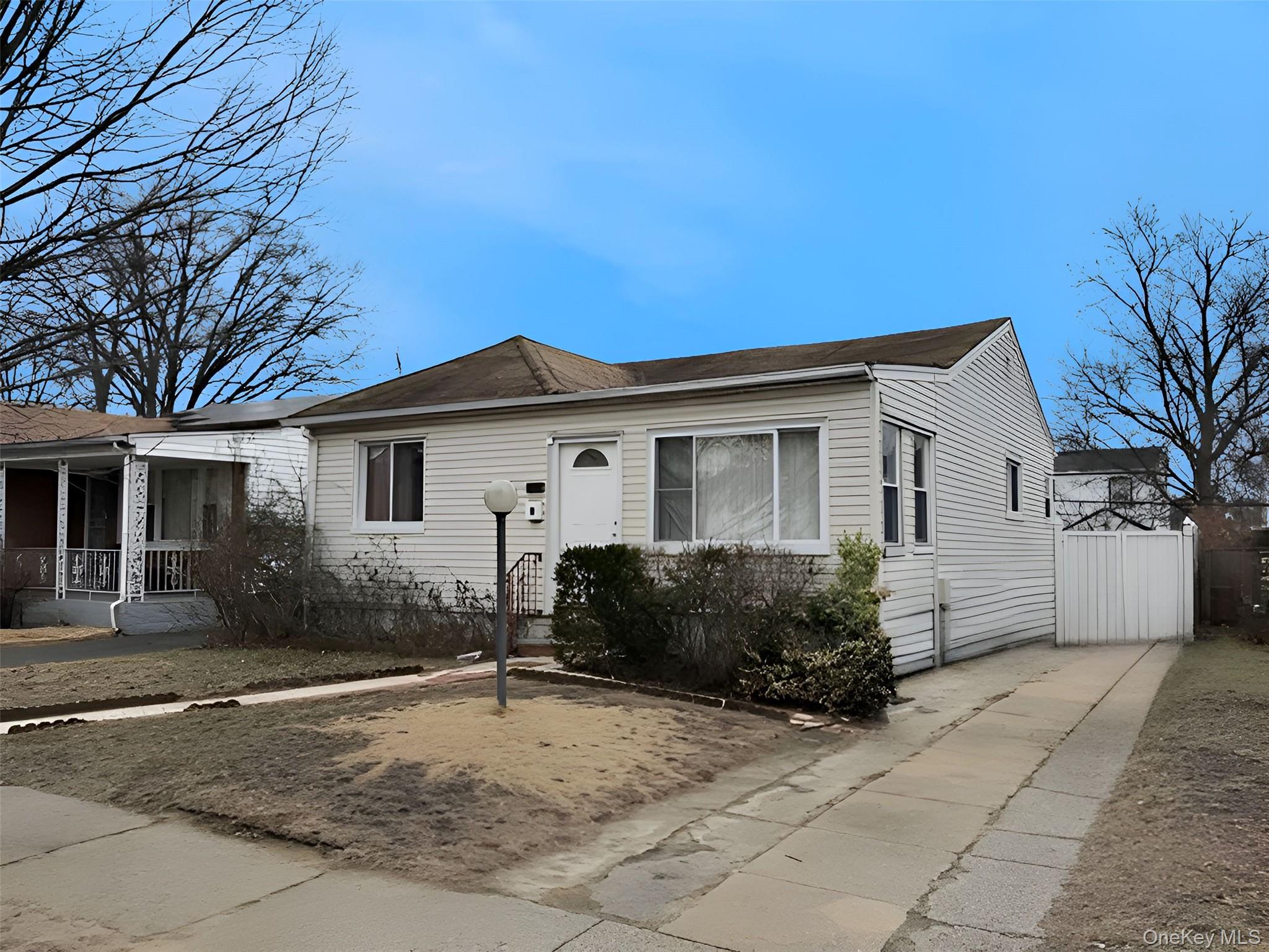 12137 237th St, Rosedale, NY 11422 photo