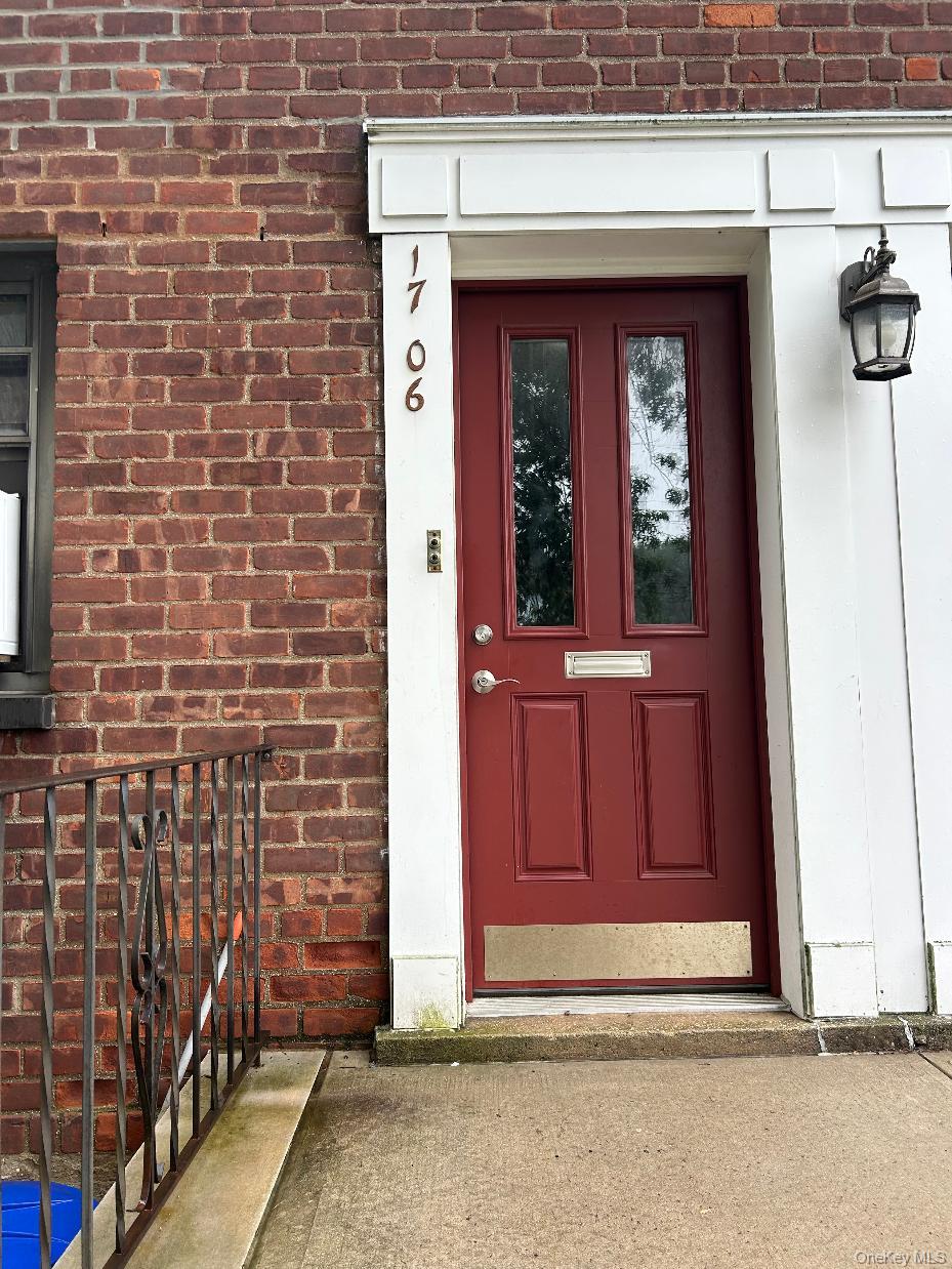 17 6 201st St, Bayside, NY 11360