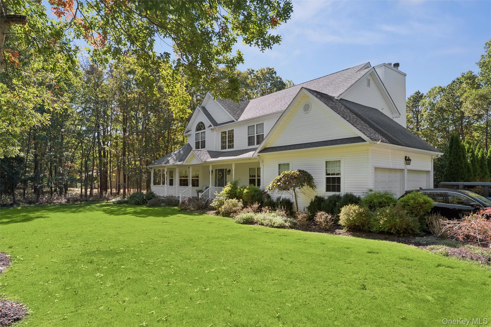 175 Clancy Rd, Manorville, NY 11949 photo