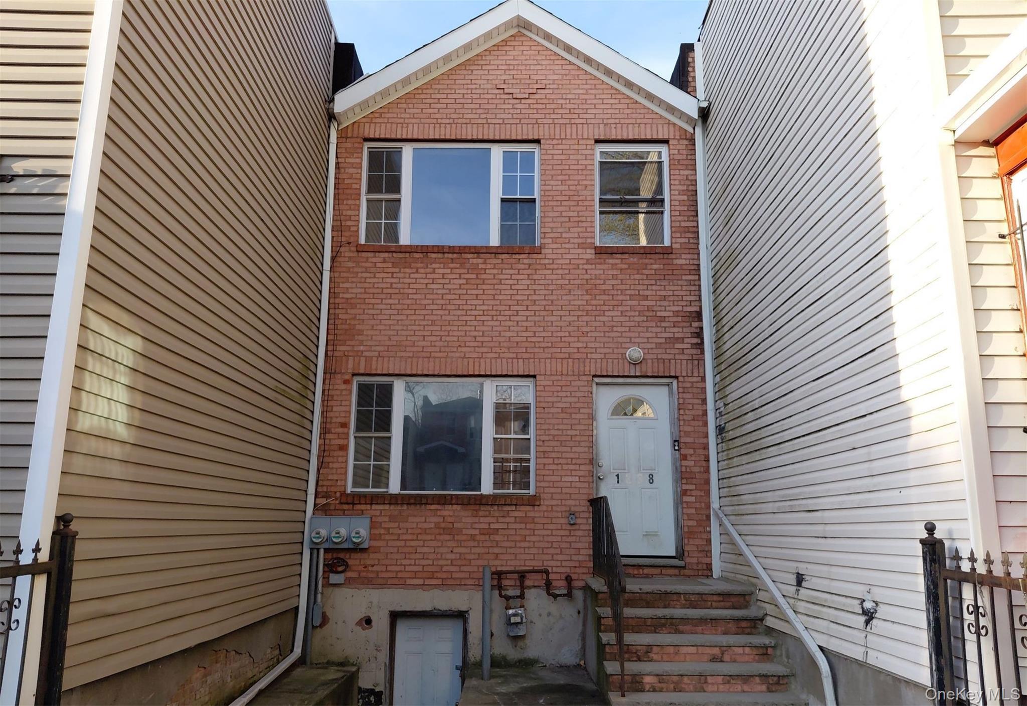 1338 Park Pl, Brooklyn, NY 11213