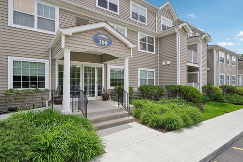 Condominium in Mount Kisco NY 200 Woodcrest Lane #202.jpg