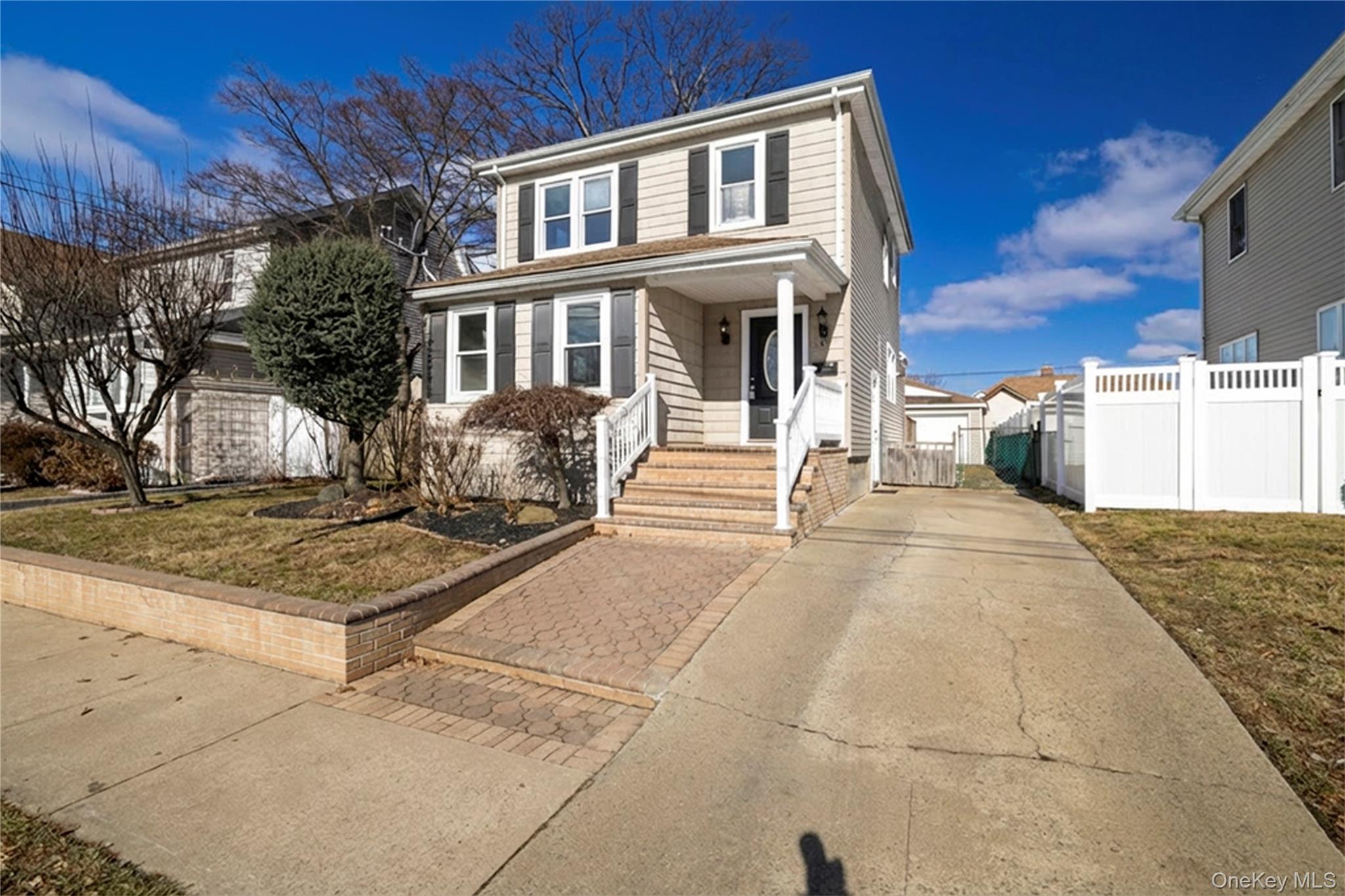 101 Harris Ave, Freeport, NY 11520 photo