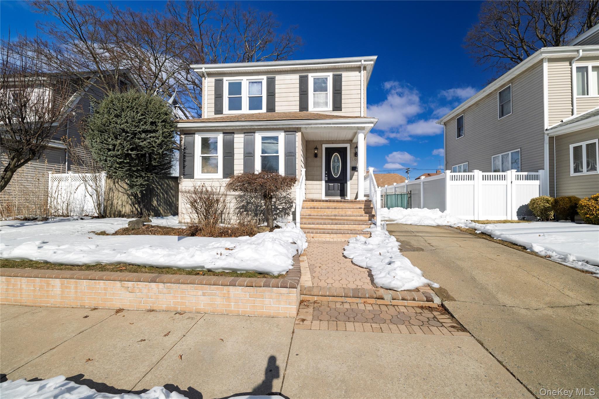 101 Harris Ave, Freeport, NY 11520 photo