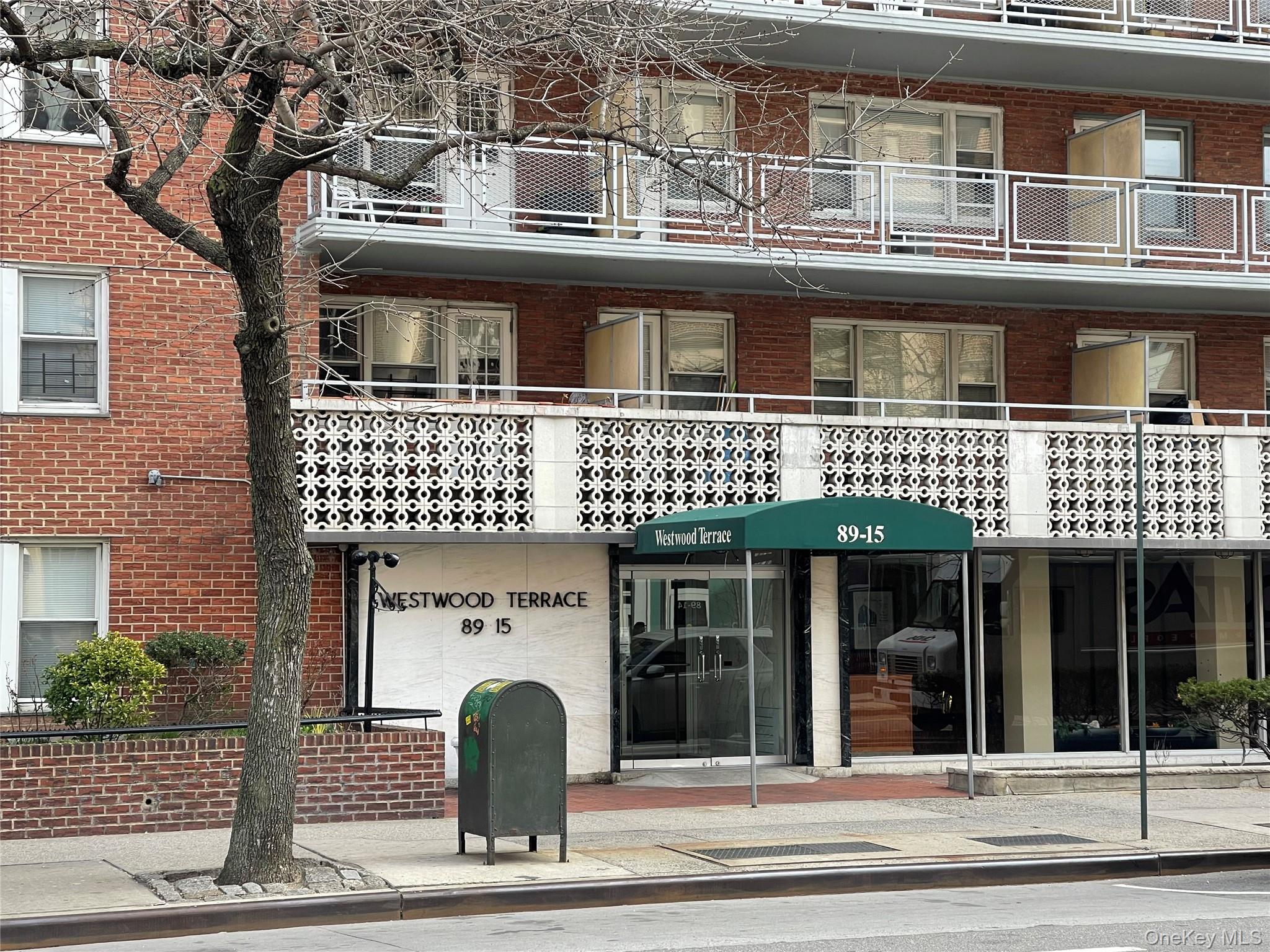 89 15 Parsons Blvd, Jamaica, NY 11432