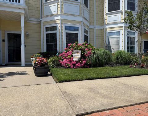 Condominium in Patchogue NY 907 Emily Drive.jpg