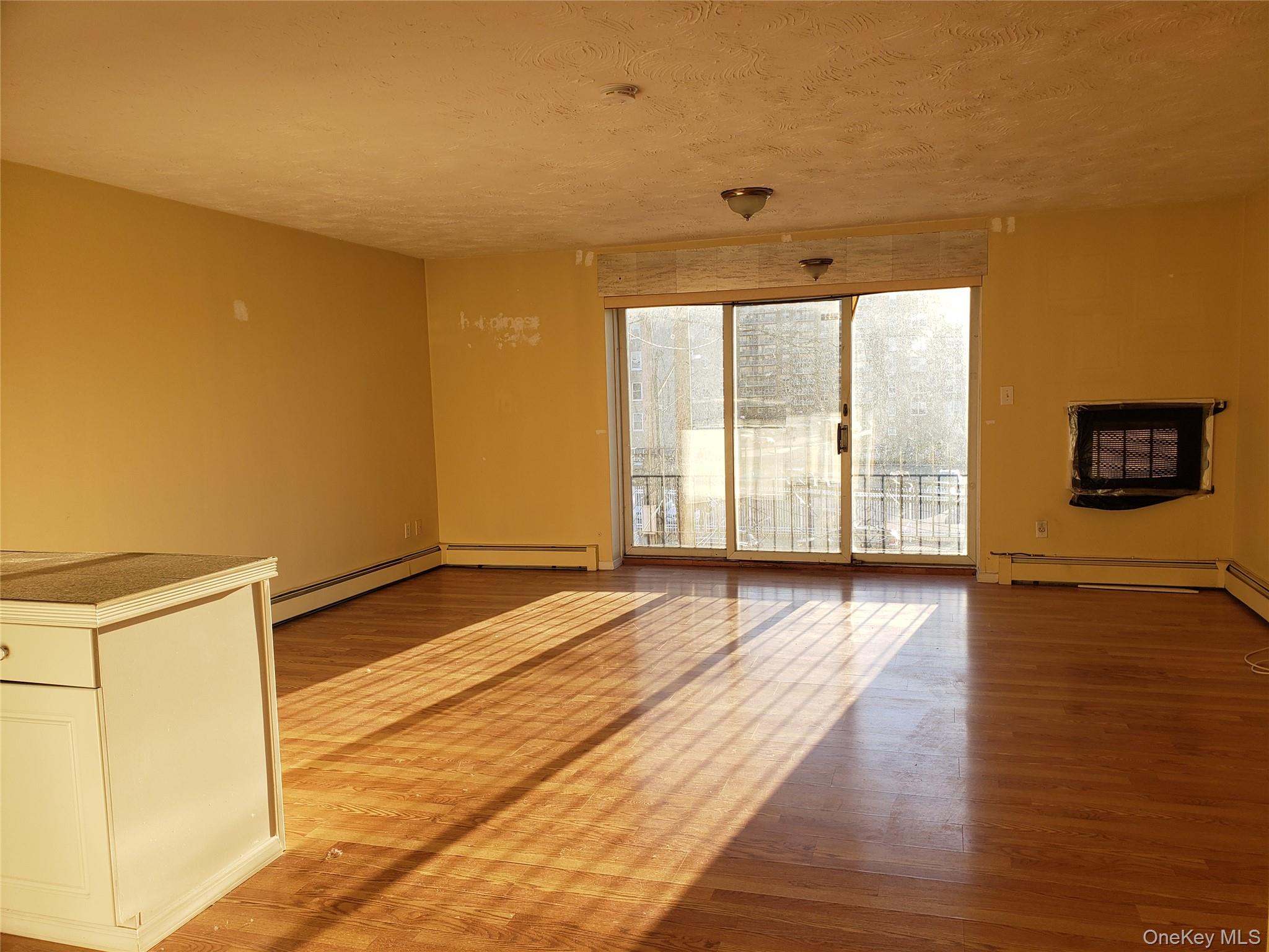 204 Beach 102 St, Rockaway Park, NY 11694 photo