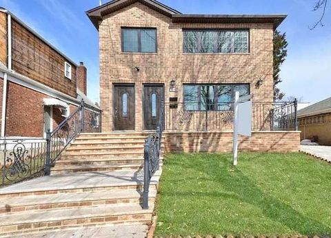 Duplex in Flushing NY 135-19 62nd Avenue Ave.jpg