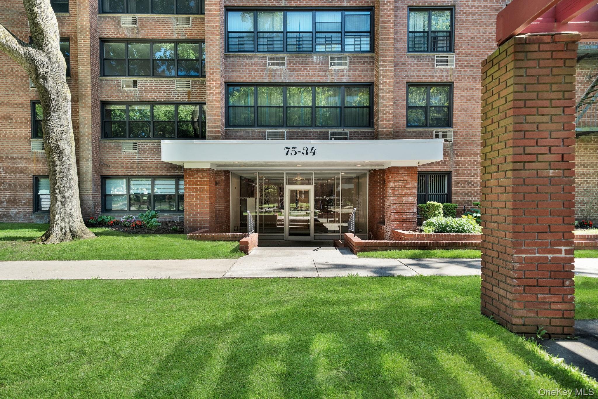 75 34 Bell Blvd, Oakland Gardens, NY 11364