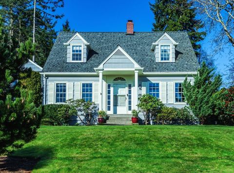 Single Family Residence in Airmont NY 5 Birch Street.jpg