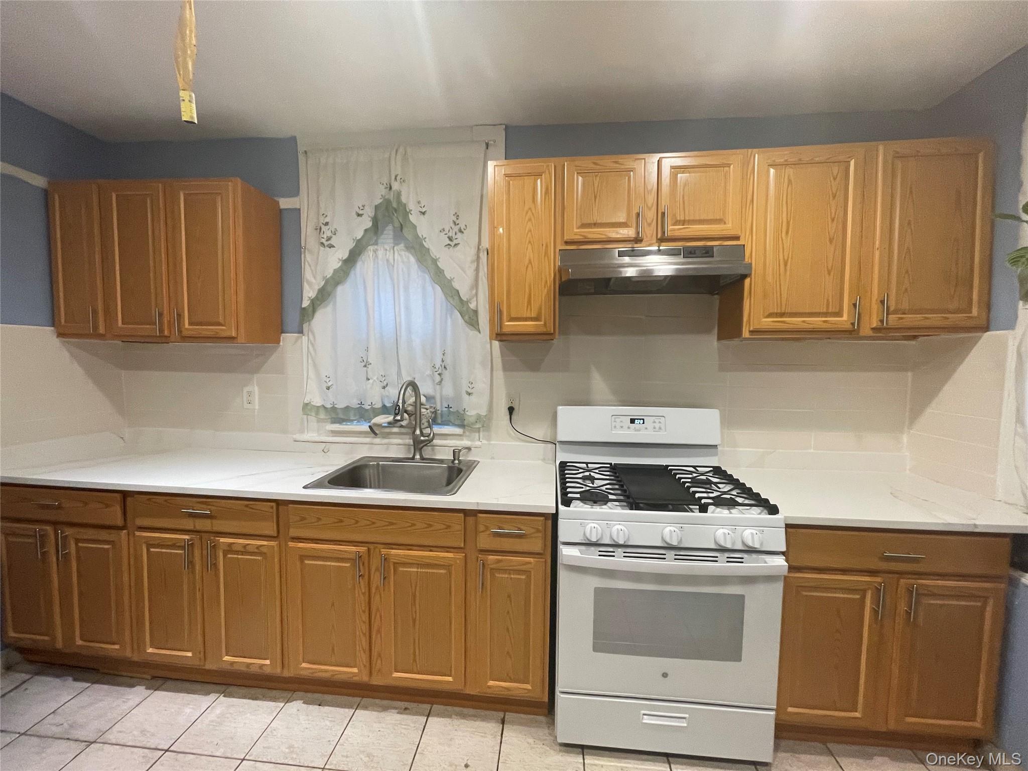 1336 Teller Ave, Bronx, NY 10456 photo