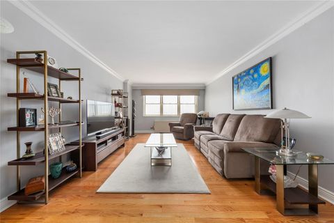 Stock Cooperative in Forest Hills NY 102-30 66th Road #11B.jpg