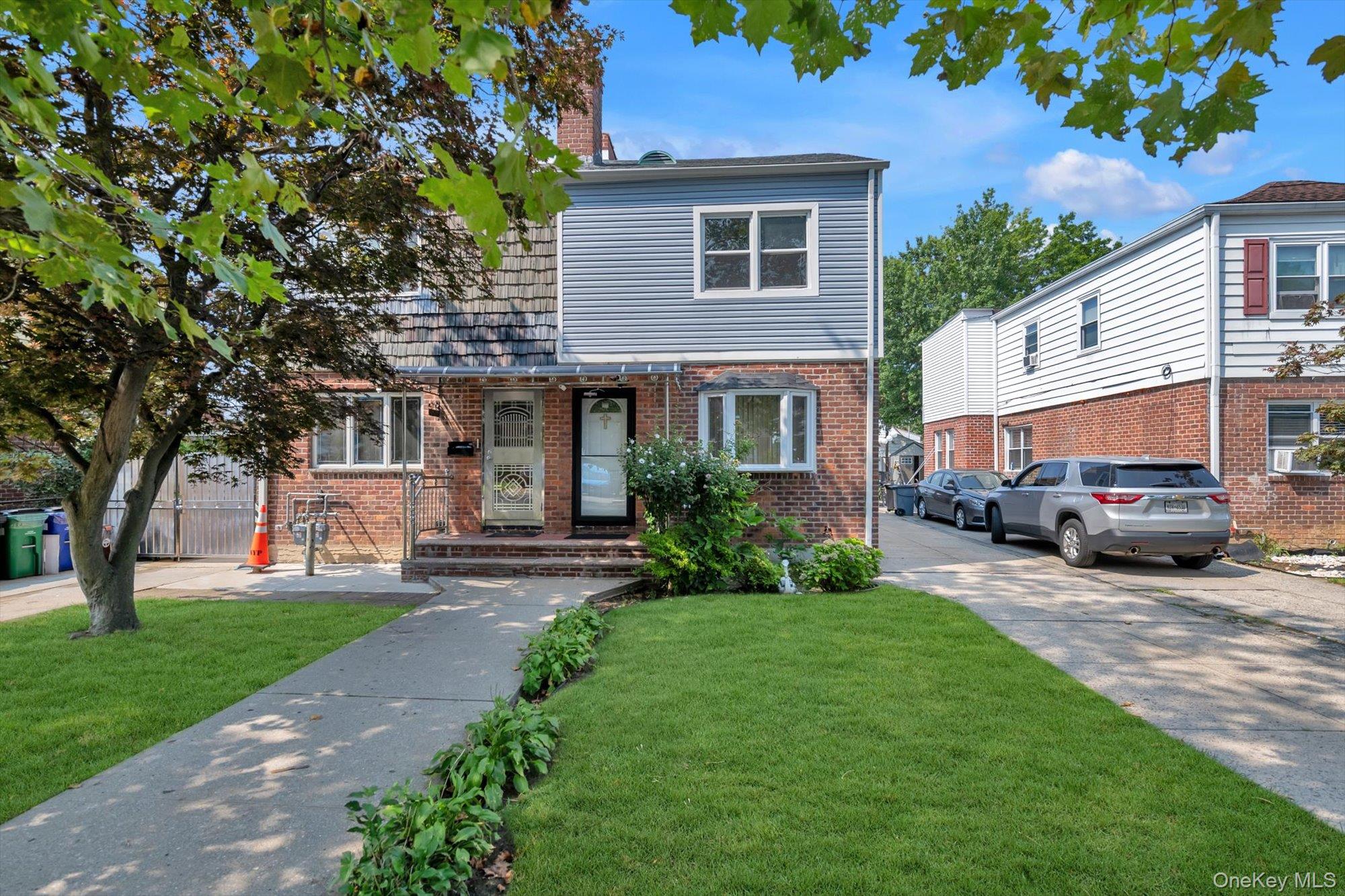 13835 64th Ave, Flushing, NY 11367