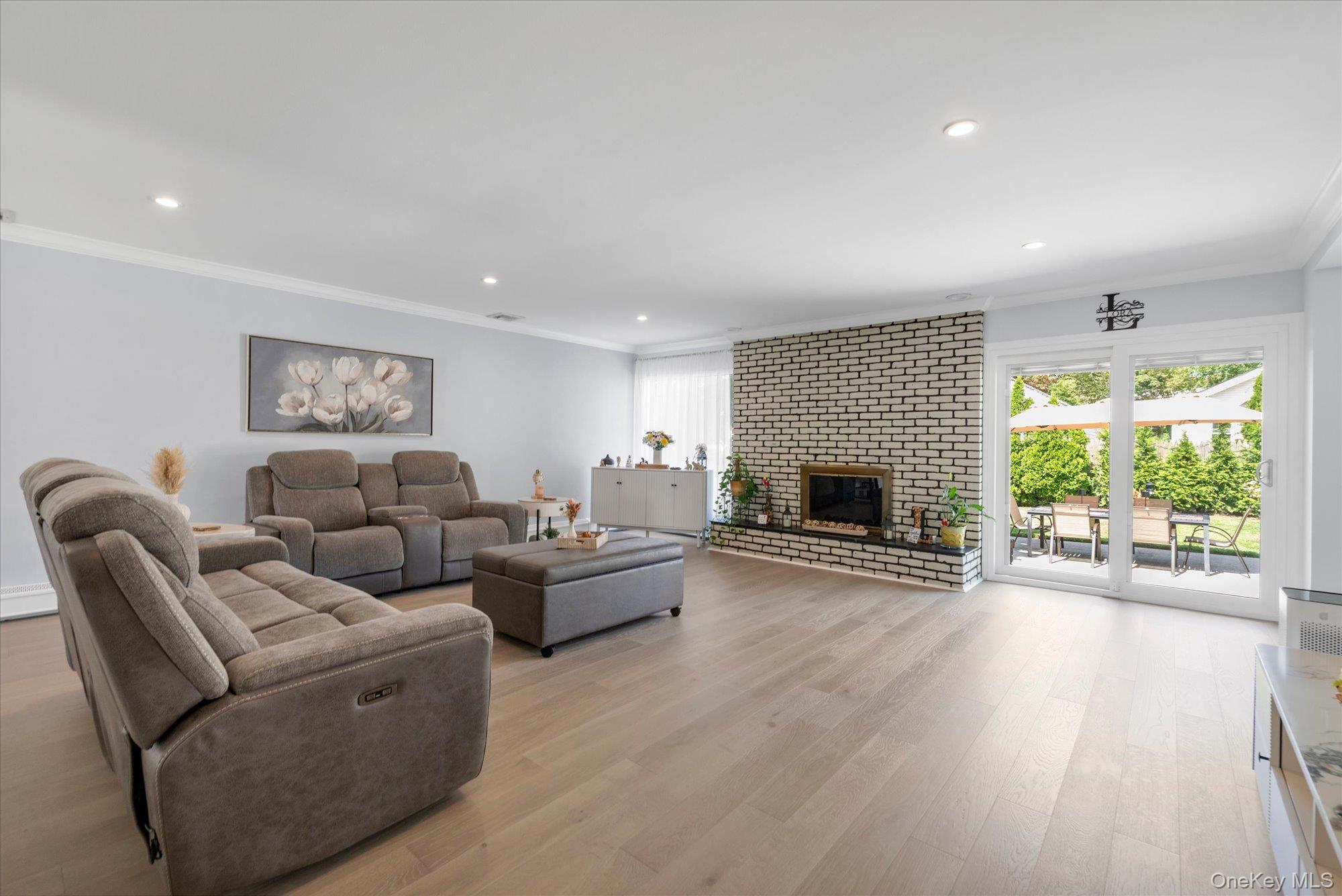 529 Grant Ave, West Hempstead, NY 11552 photo