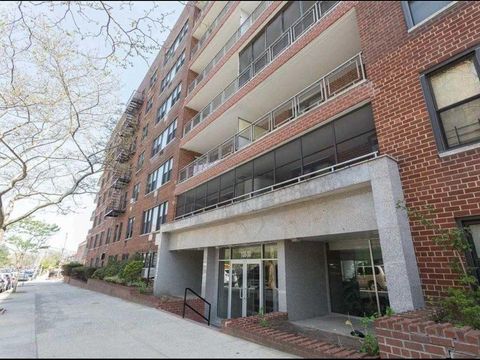 Stock Cooperative in Forest Hills NY 108-49 63rd Drive #1K.jpg