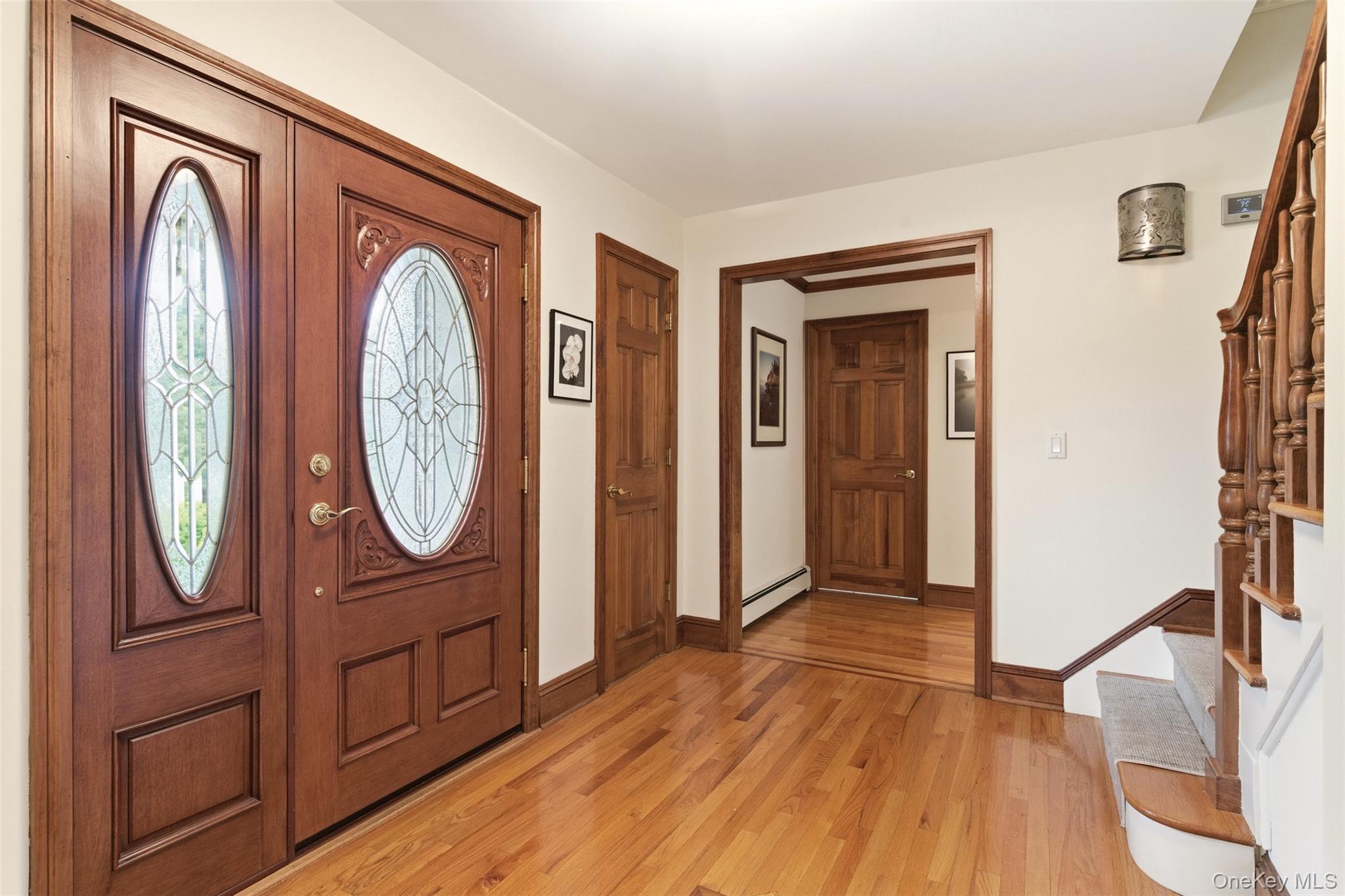 17 Holden Ln, Bayville, NY 11709 photo