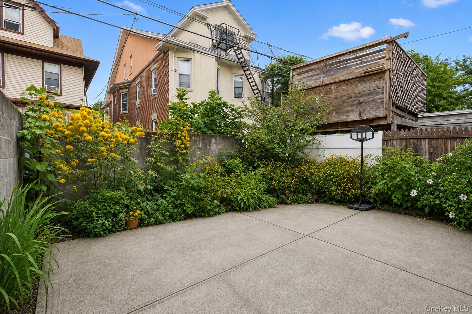 60 Ashford St, Brooklyn, NY 11207 photo