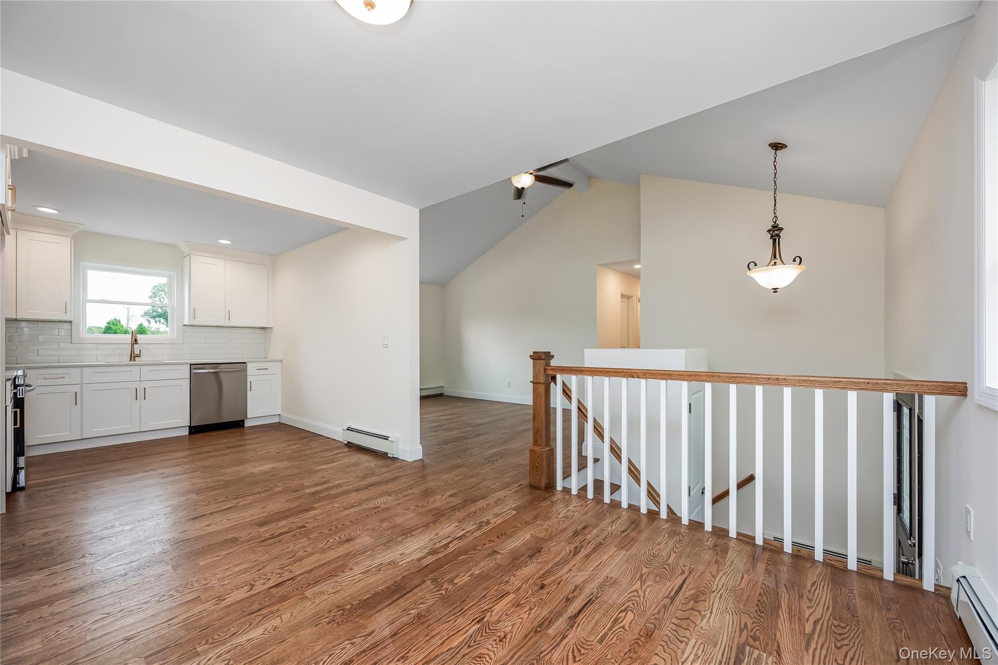 11 Bell Ct, Ronkonkoma, NY 11779 photo