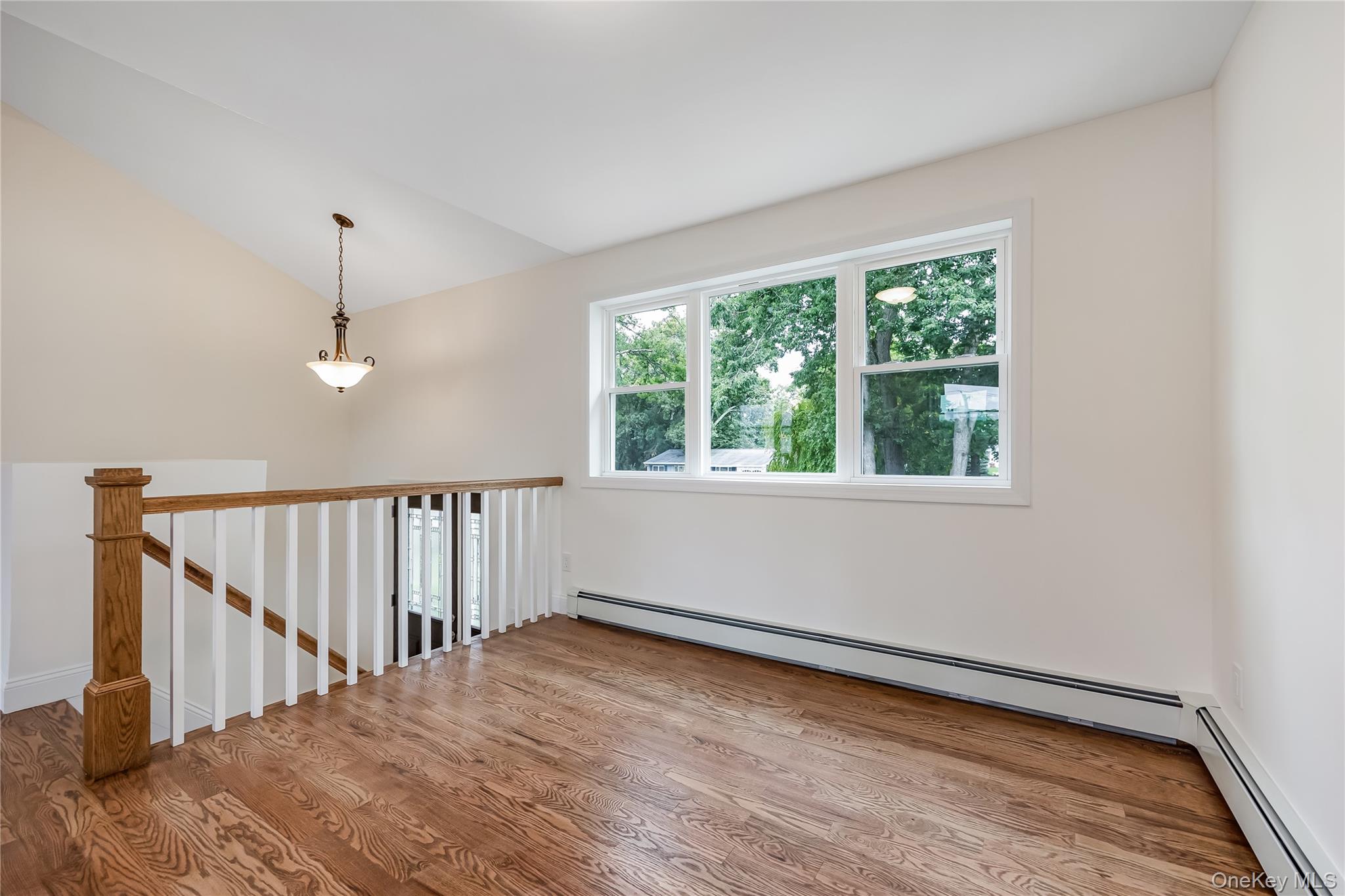11 Bell Ct, Ronkonkoma, NY 11779 photo