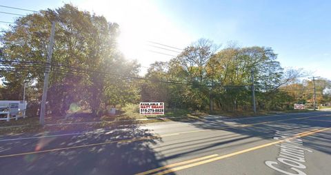  in Moriches NY 210-230 Montauk Hwy Highway.jpg