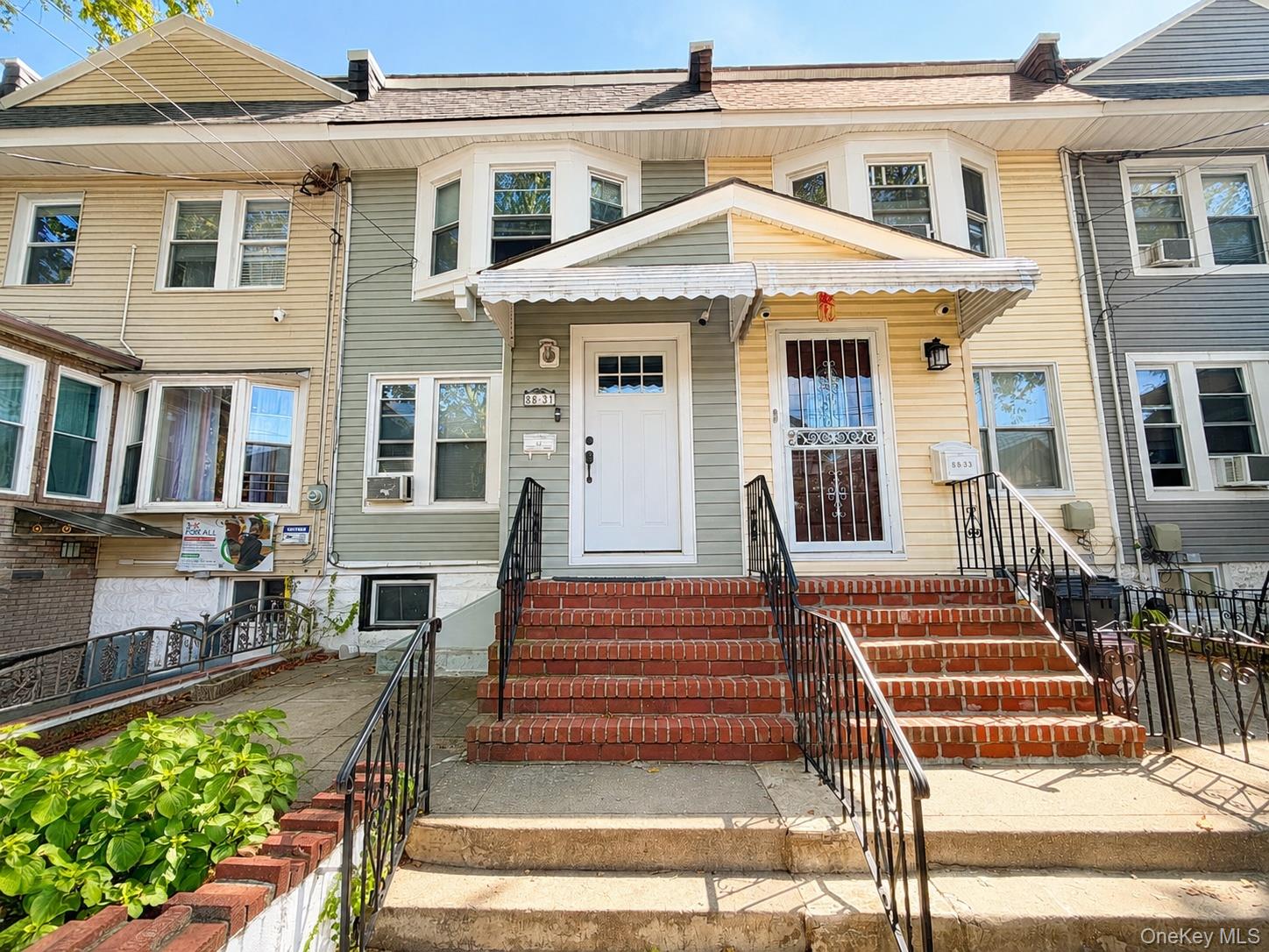 88 31 88th St, Woodhaven, NY 11421