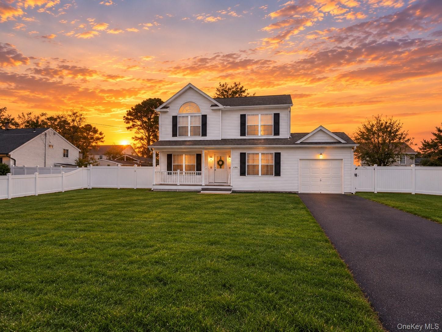 730 Provost Ave, Bellport, NY 11713