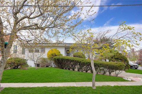 Single Family Residence in Long Beach NY 271 Lafayette Boulevard.jpg